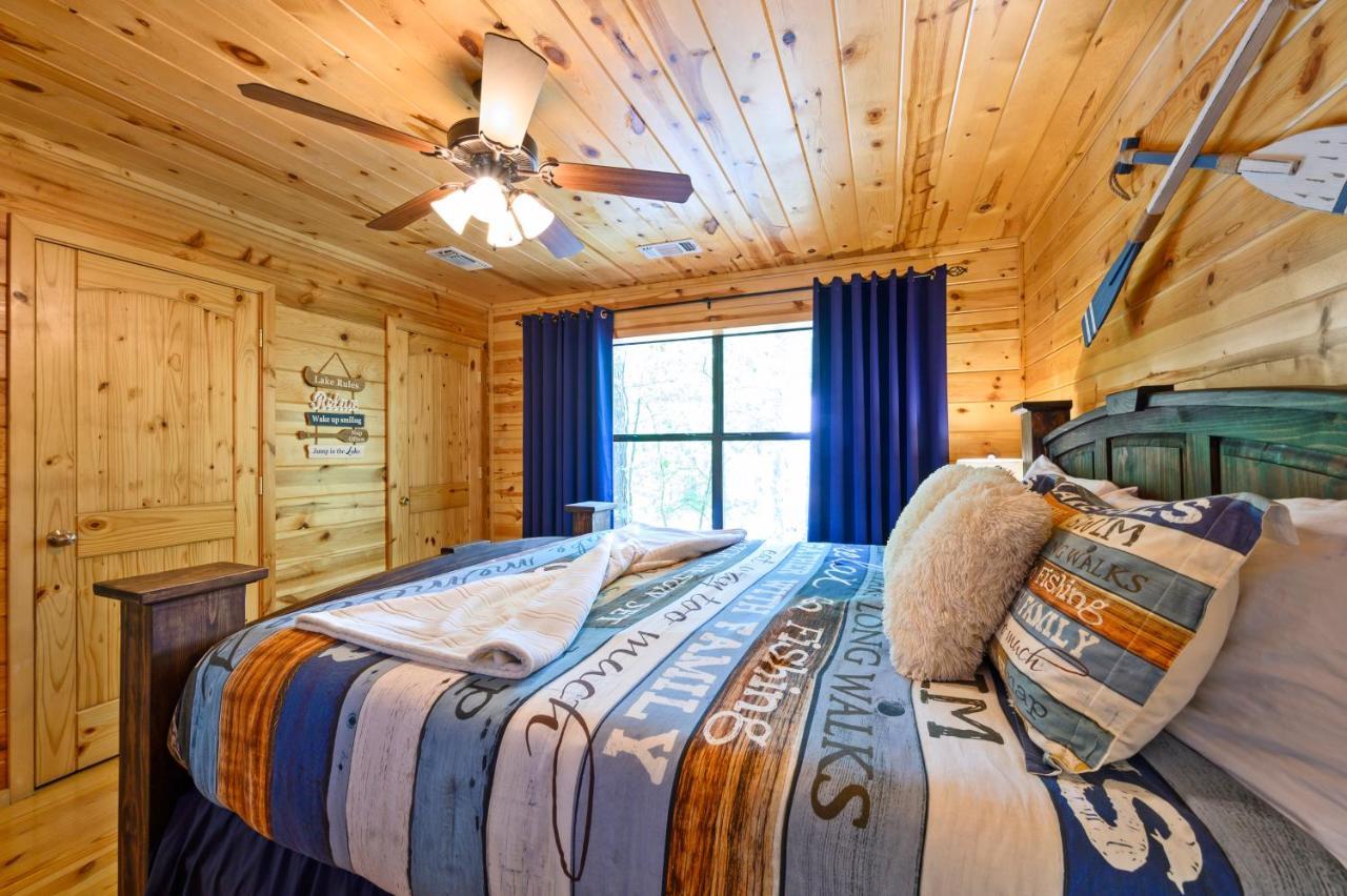 Hickory Bear - Cabin Surrounded By Pines, Sleeps 10, Hot Tub, Fire Pit, Arcade, Foosball Table & Deck Slide Broken Bow Esterno foto