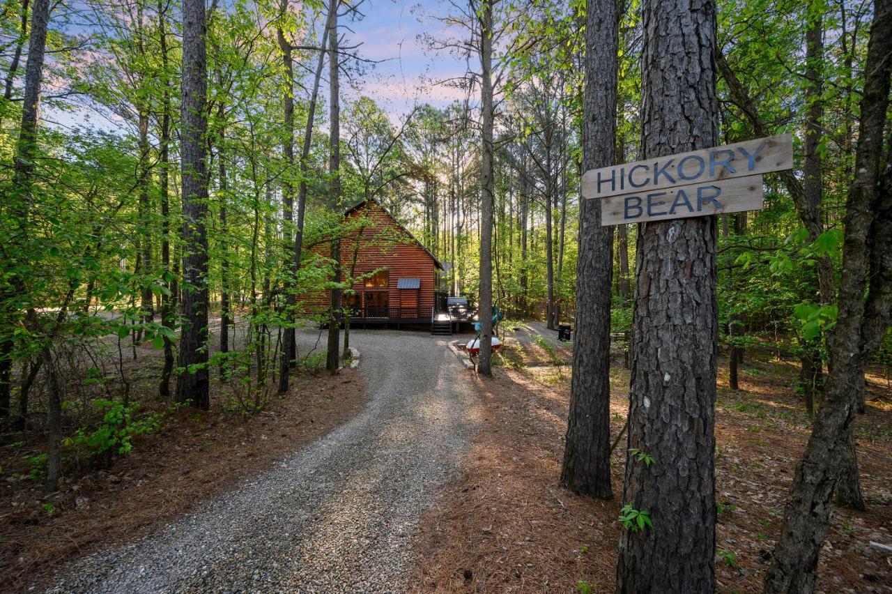 Hickory Bear - Cabin Surrounded By Pines, Sleeps 10, Hot Tub, Fire Pit, Arcade, Foosball Table & Deck Slide Broken Bow Esterno foto