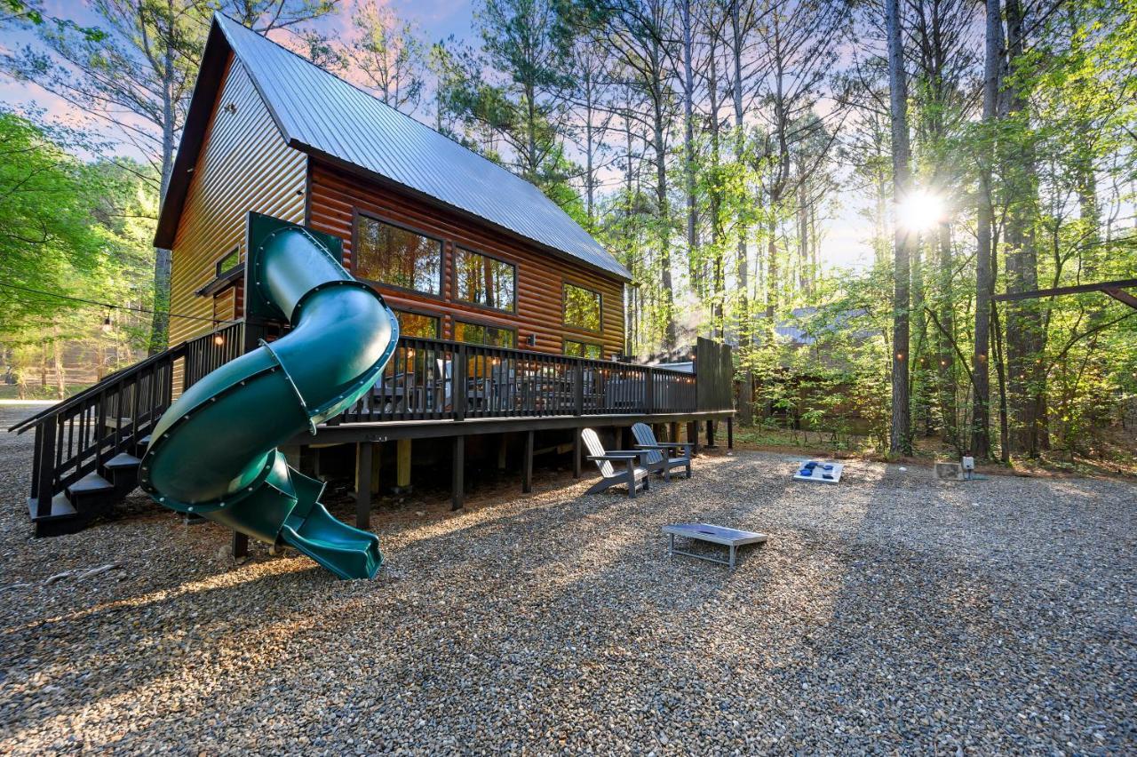 Hickory Bear - Cabin Surrounded By Pines, Sleeps 10, Hot Tub, Fire Pit, Arcade, Foosball Table & Deck Slide Broken Bow Esterno foto
